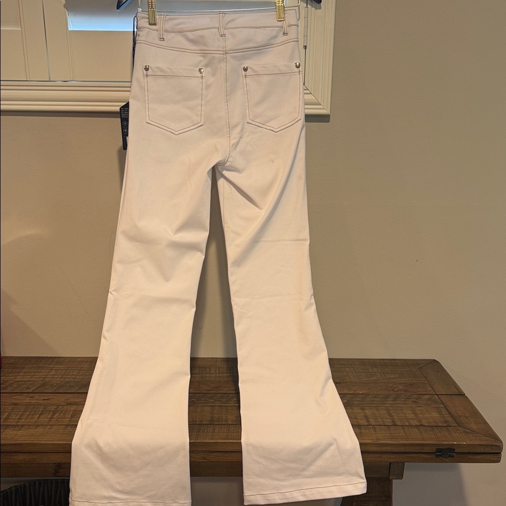 Anatomie Classic White Flare Jeans - Picture 8 of 8